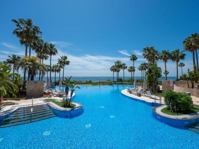 Middle Floor Apartment in Estepona