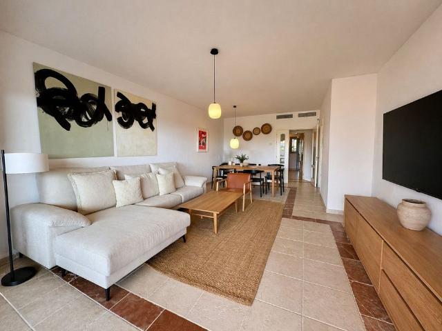 Middle Floor Apartment in Estepona