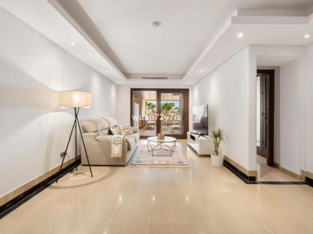 Middle Floor Apartment in Estepona