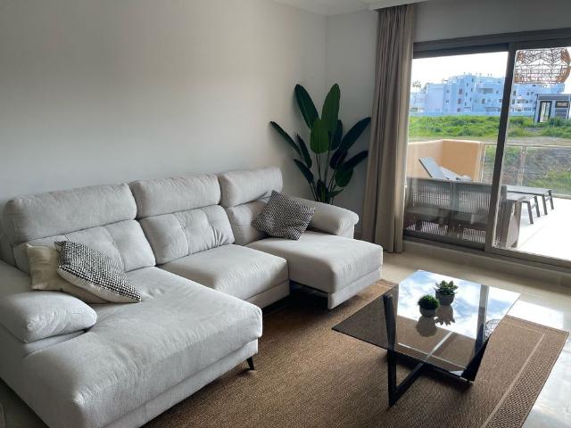 Middle Floor Apartment in Estepona