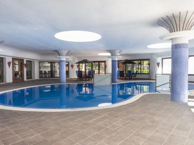 Middle Floor Apartment in Estepona