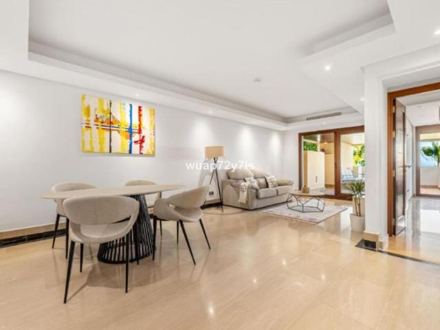 Middle Floor Apartment in Estepona