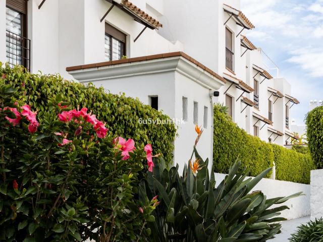 Middle Floor Apartment in Estepona