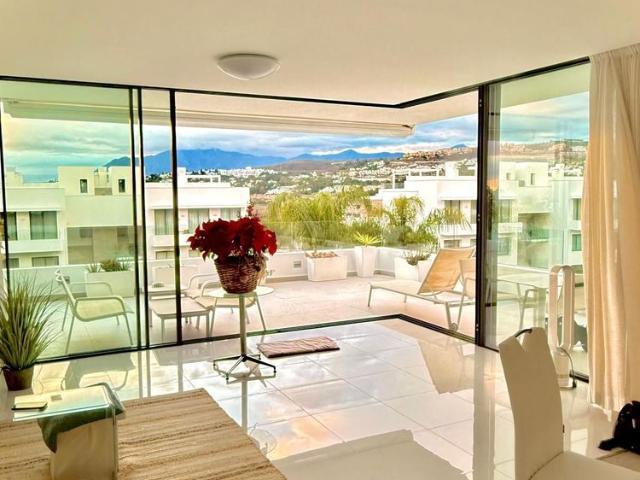 Middle Floor Apartment in Estepona