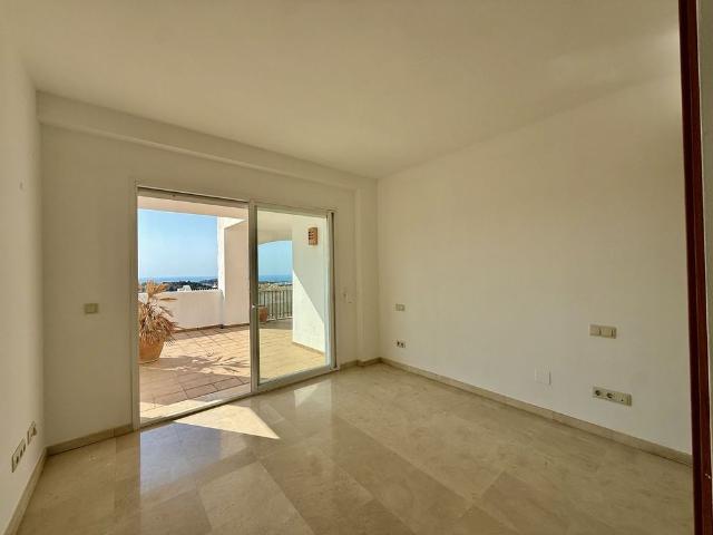 Middle Floor Apartment in La Quinta