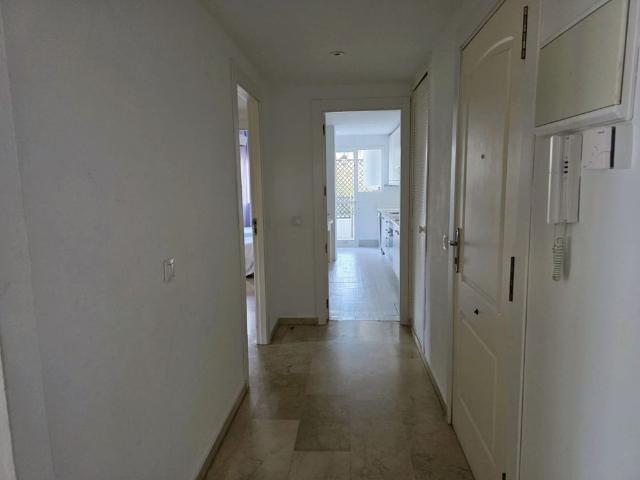 Middle Floor Apartment in Puerto Banús