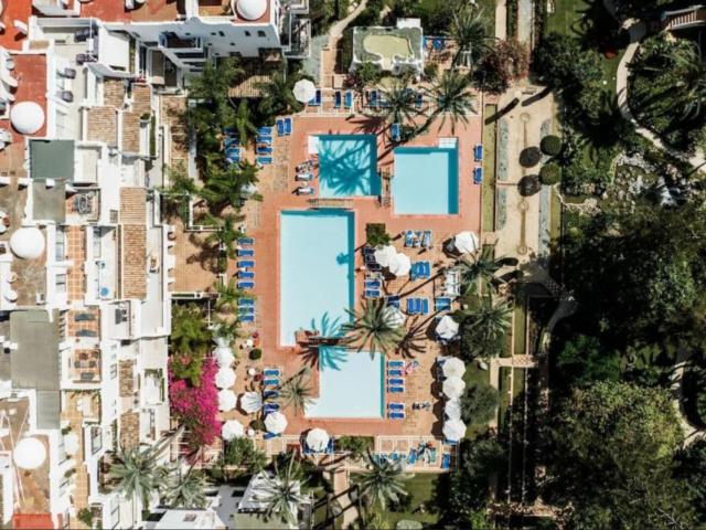 Middle Floor Apartment in Puerto Banús