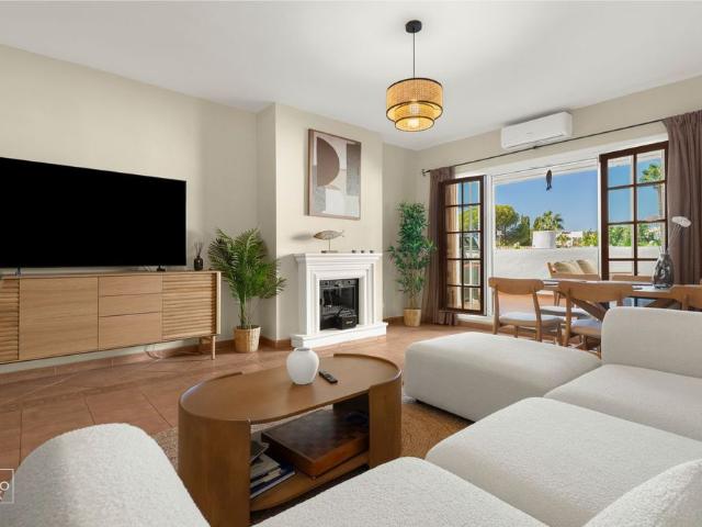 Middle Floor Apartment in Puerto Banús