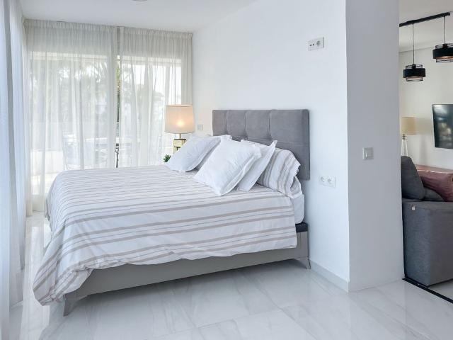 Middle Floor Apartment in Río Real