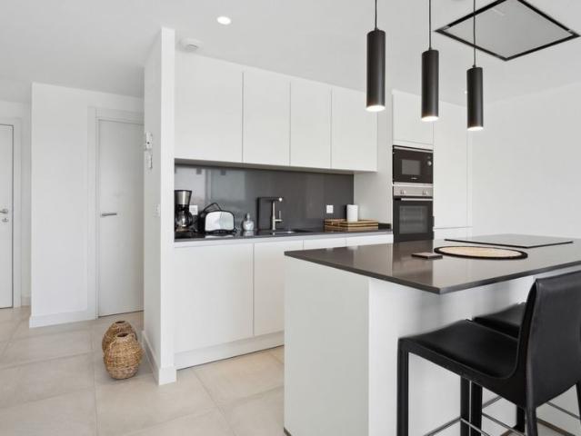 Middle Floor Apartment in Selwo