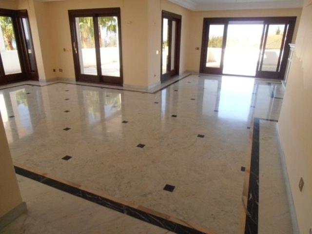 Middle Floor Apartment in Sierra Blanca