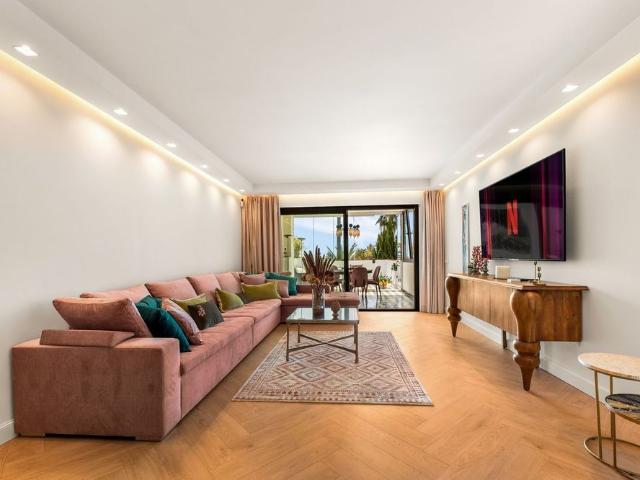 Middle Floor Apartment in The Golden Mile