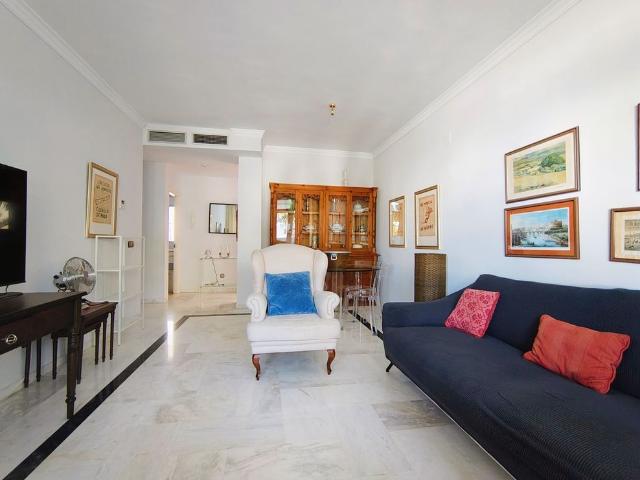 Middle Floor Apartment in The Golden Mile