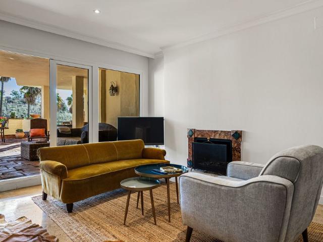 Middle Floor Apartment in The Golden Mile