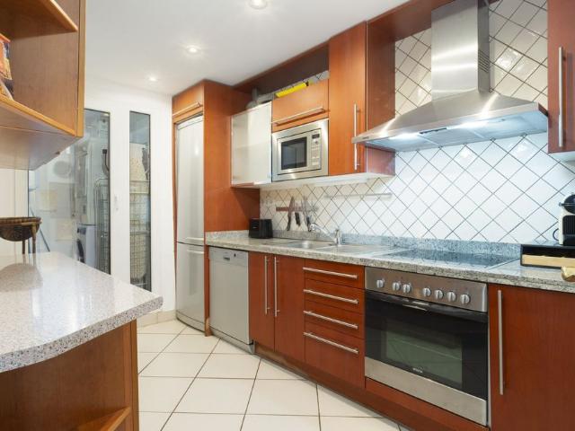 Middle Floor Apartment in The Golden Mile
