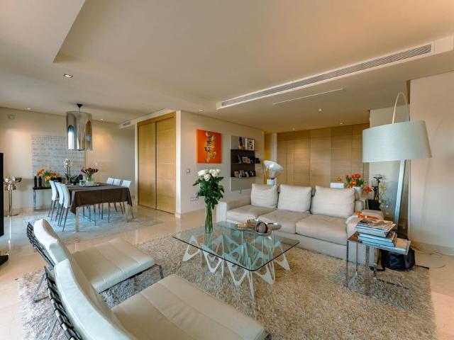 Middle Floor Apartment · La Quinta