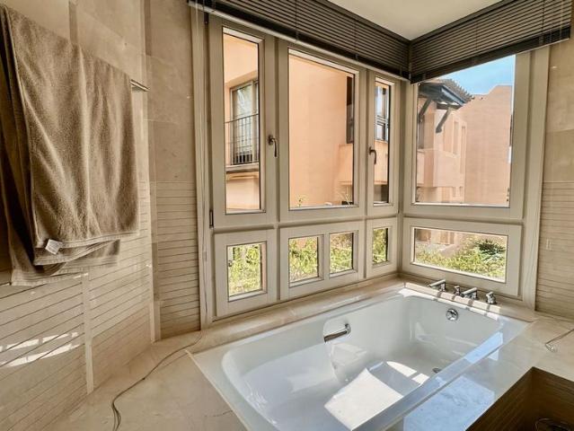 Middle Floor Apartment · Sierra Blanca
