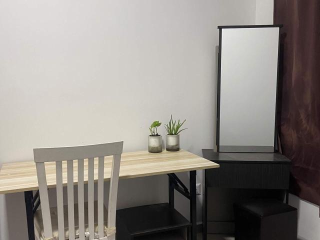 Middle Single Room