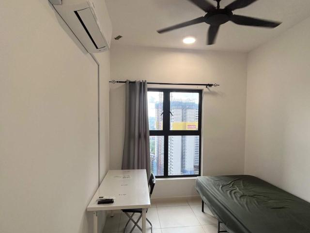 Middle room