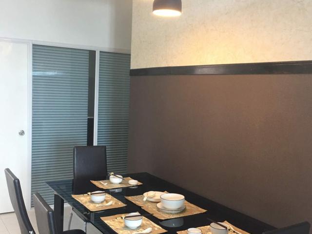 Middle room