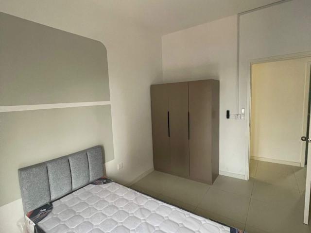 Middle room