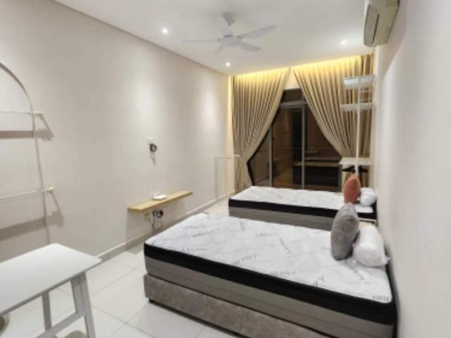 Middle room