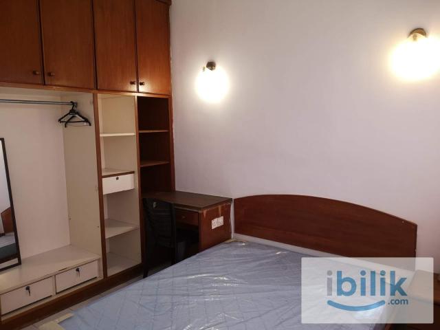 Middle Room