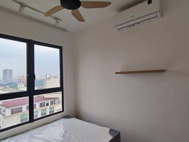 Middle Room