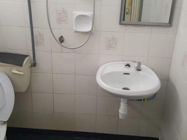 Middle room