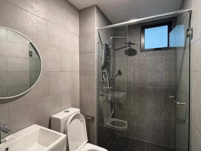 Middle Room#1 FEMALE @ Meta Residences Putra Permai, Seri Kembangan B 25 01