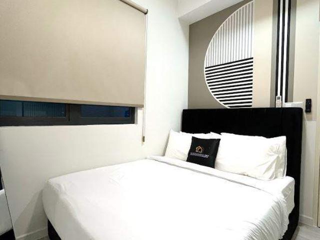 Middle Room