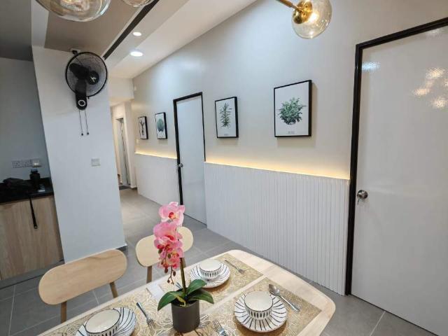 Middle room