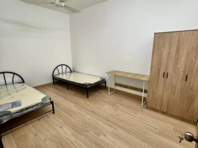Middle Room