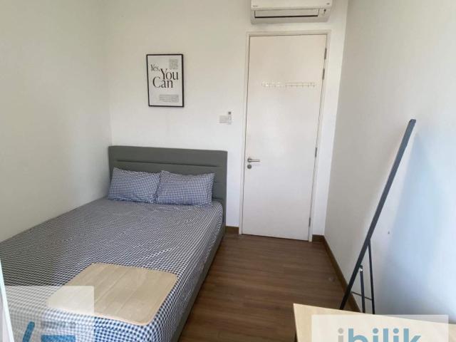 Middle Room