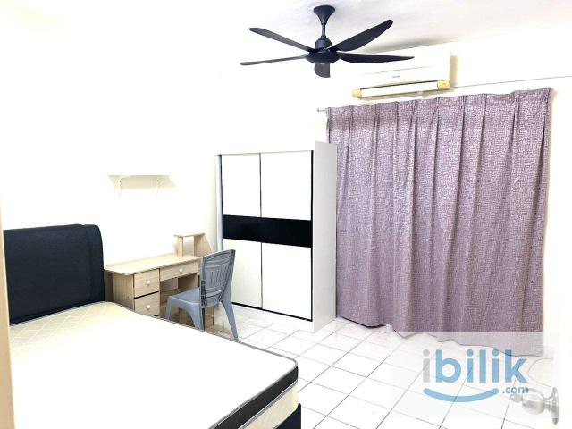 Middle Room to Let at Palm Spring