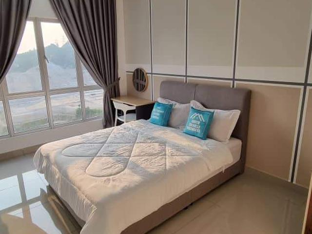 MIDDLE ROOM To Rent At ACACIA RESIDENCE