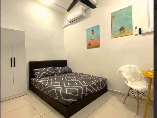 middle room with aircond