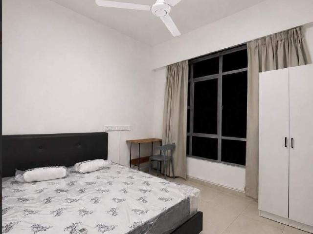 middle room with aircond