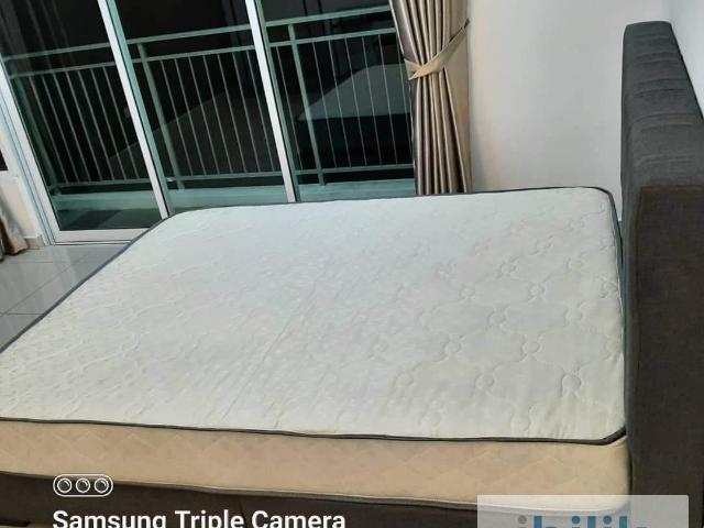 Middle Room with Balcony for Rent at Springville Residence Seri Kembangan