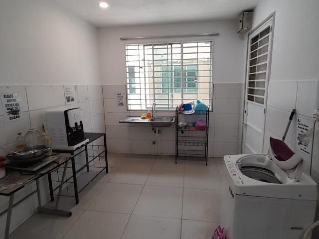 Middle Room With Private Bathroom at Bandar BOTANIC Klang, Selangor