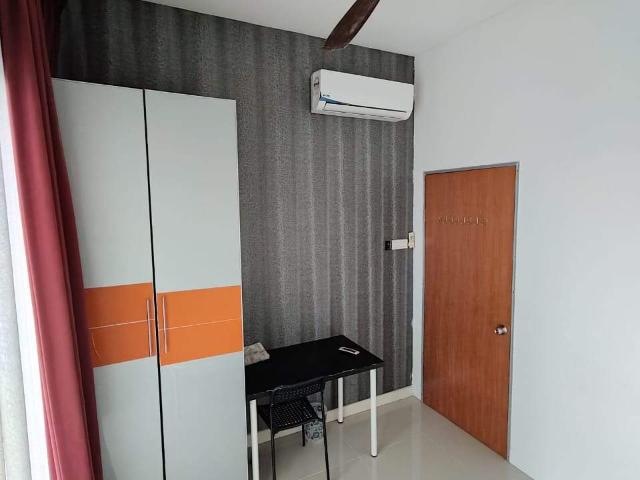 Middle Room with private balcony at Desa Green, Taman Desa
