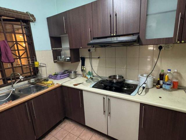 Middle Room with window & AC