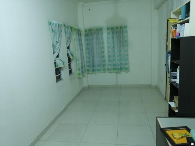 Middle Room at Taman Muda, Pandan