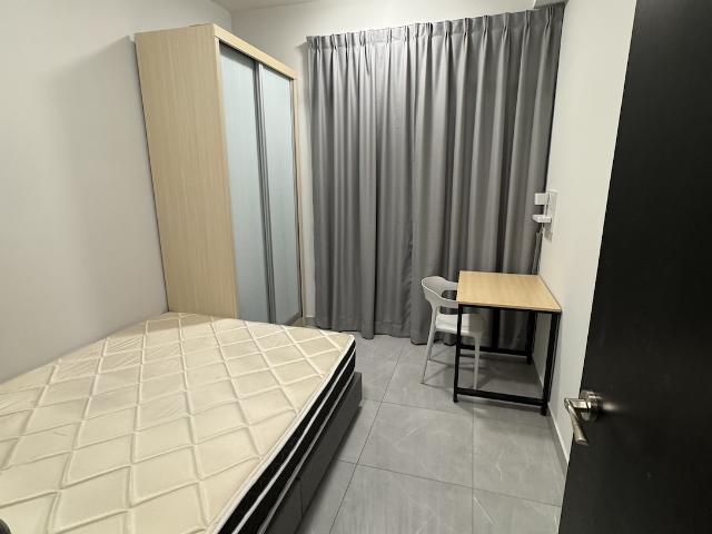 Middle Room at The Birch, Jalan Ipoh [Walking Distance to MRT Sentul Barat] NO PARTITION ROOM