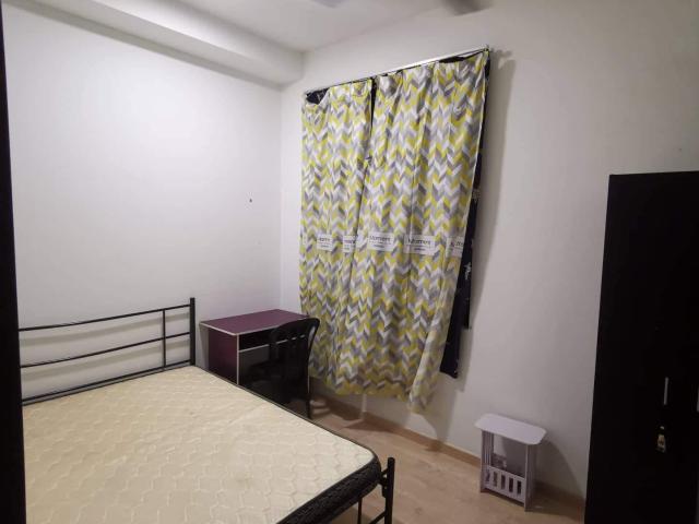 Middle Room at The Henge, Kepong 15Mins to MRT Metro Prima Station, Beside Metropolitan Lake