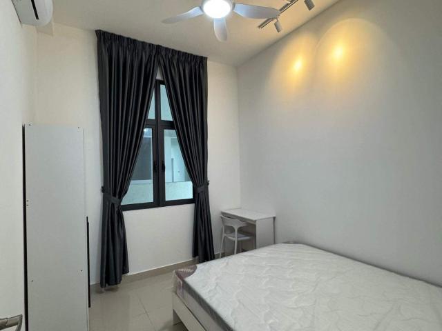 Middle room at Verando Residence Free rental promotion