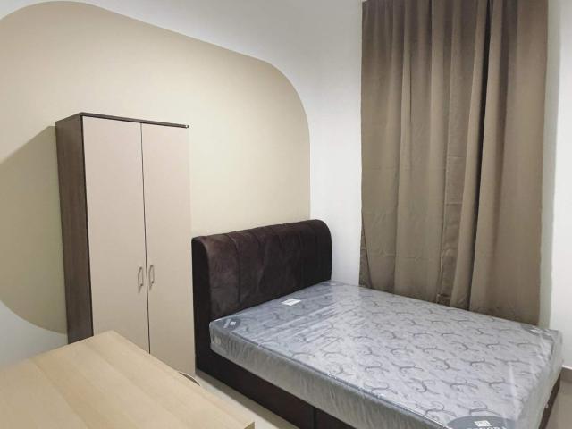 Middle Room at Verando Residence, Petaling Jaya