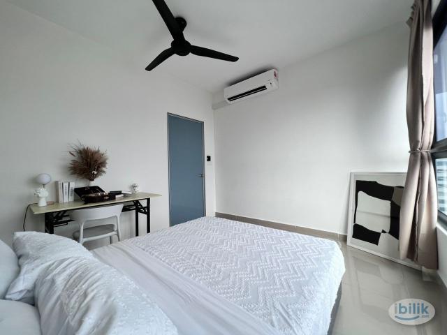 Middle Room at You City 3, Batu 9 Cheras