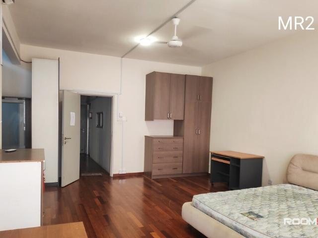 Middle Room at Bandar Botanic, Klang