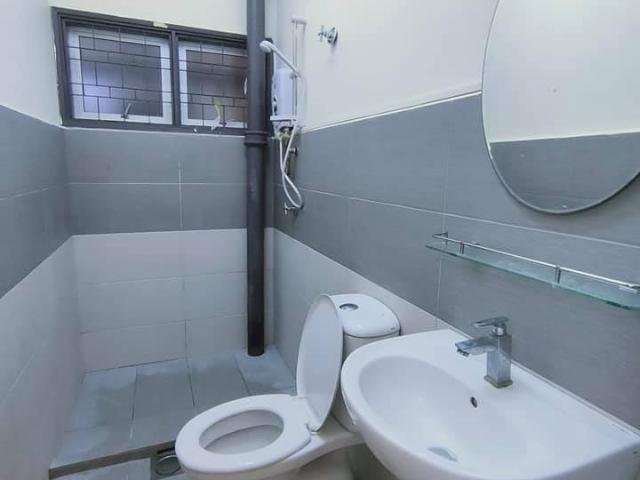 Middle Room at Bandar Bukit Puchong